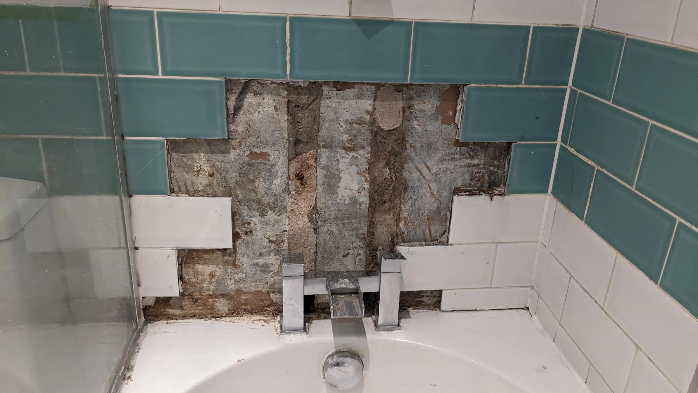 How to Know It’s Time for Bathroom Tile Repair in Perth?