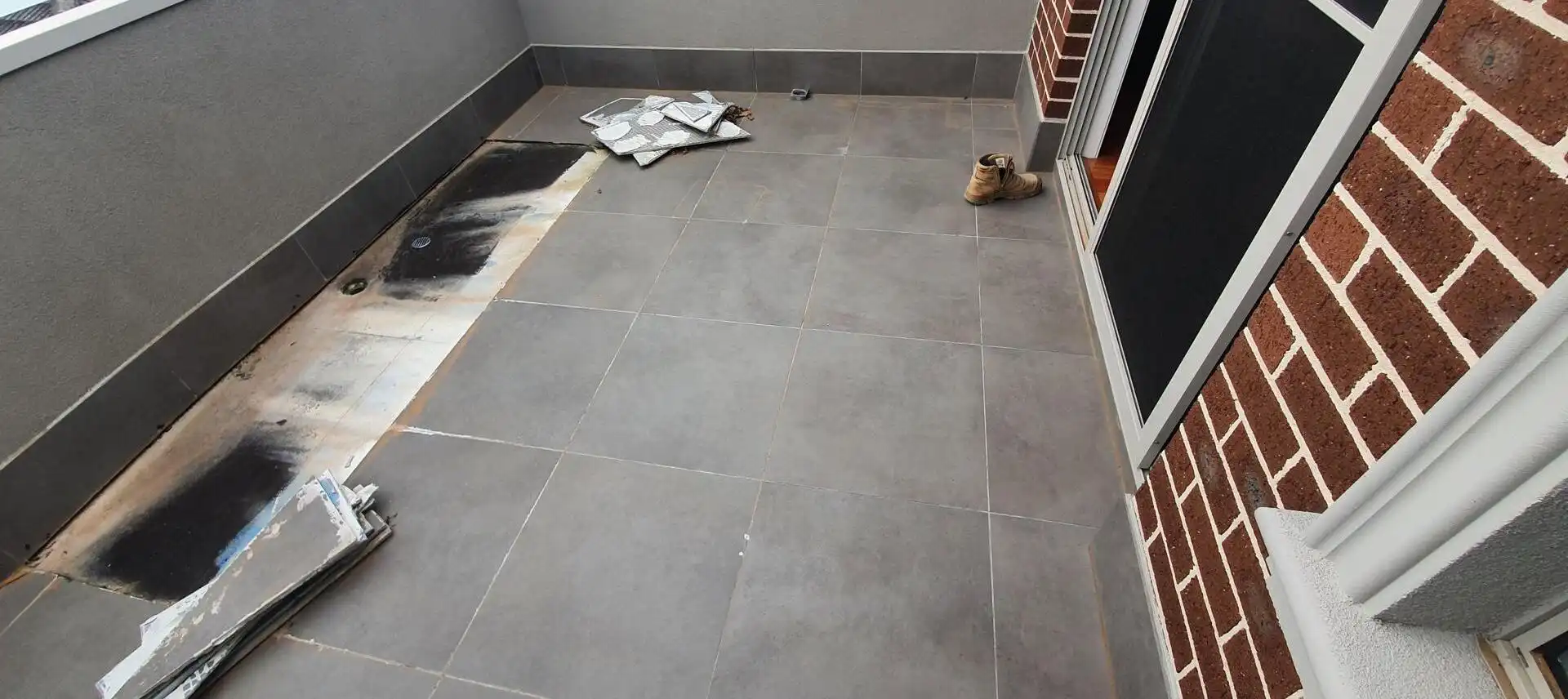 Shower and Balcony Repairs in Perth: The Small Signs You Shouldn’t Ignore